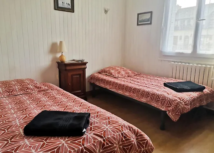 Chambre Au Calme Et Simple, Cuisine A Dispo